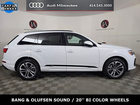 Used 2025 Audi Q7 2.0T Premium w/ Convenience Plus Package image 3