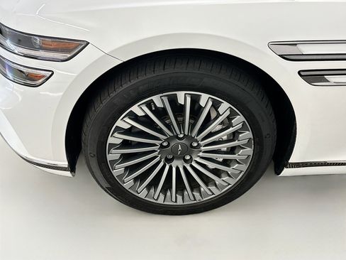 Used 2024 Genesis G80 image 11