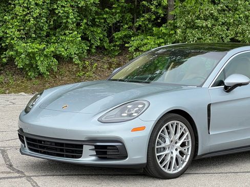 Used 2018 Porsche Panamera 4S AWD/4WD image 11