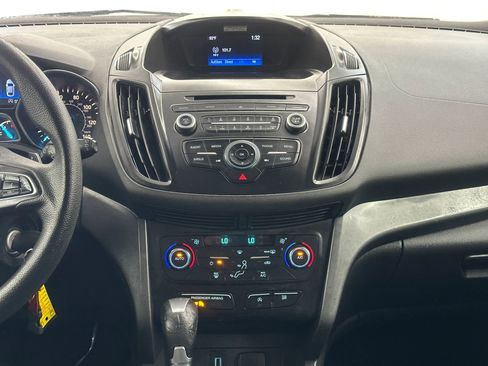 Used 2017 Ford Escape SE image 19