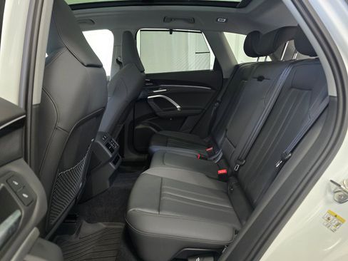 Used 2025 Audi Q5 Premium Plus w/ Premium Plus image 17
