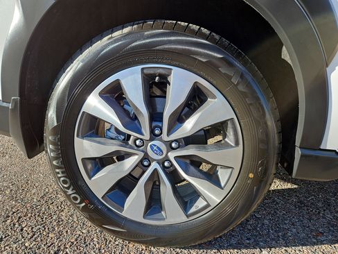 Used 2025 Subaru Outback Touring XT w/ Popular Package #2 image 28