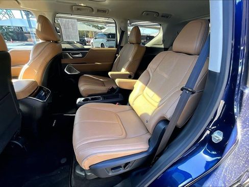 Certified 2025 INFINITI QX80 Sensory image 38