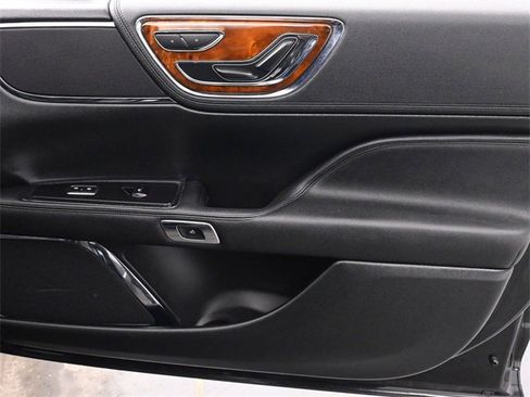 Used 2017 Lincoln Continental AWD w/ Equipment Group 500A image 19