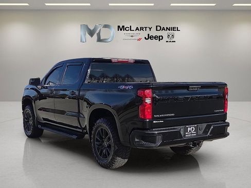 Used 2022 Chevrolet Silverado 1500 Custom image 4
