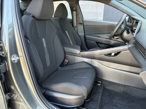 New 2025 Hyundai Elantra Sport image 24