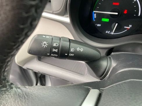 Certified 2024 Toyota Sienna XLE image 30