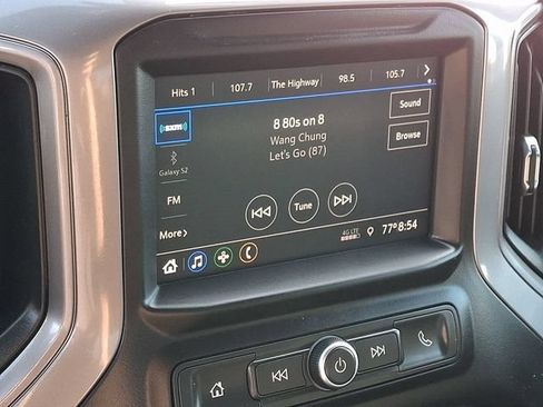 Used 2020 Chevrolet Silverado 1500 Custom w/ Custom Value Package AWD/4WD image 3
