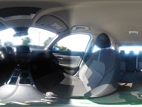 Used 2025 Nissan Sentra SV FWD image 37