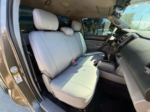 Used 2009 Toyota Tacoma Pickup 2D 6 ft image 6