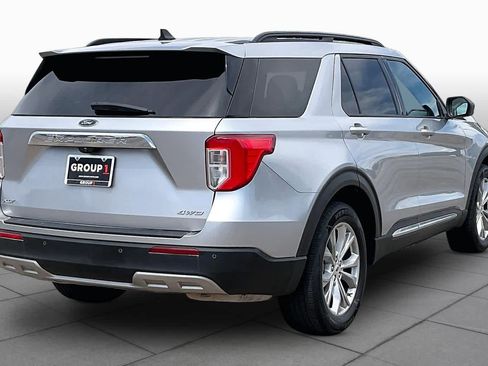 Used 2021 Ford Explorer XLT w/ Equipment Group 202A AWD/4WD image 13