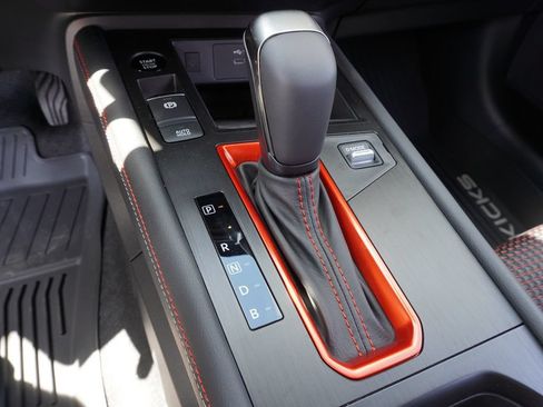 Used 2025 Nissan Kicks SR FWD image 18