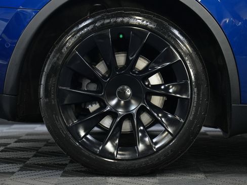 Used 2021 Tesla Model Y Long Range image 54