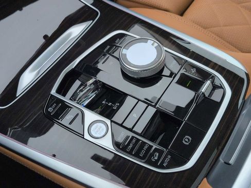 Certified 2023 BMW X7 xDrive40i w/ Executive Package image 34