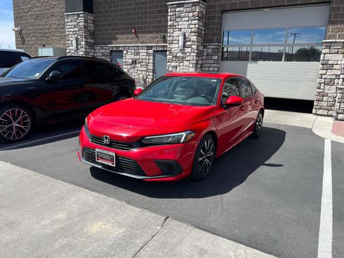 Used 2023 Honda Civic EX image 7