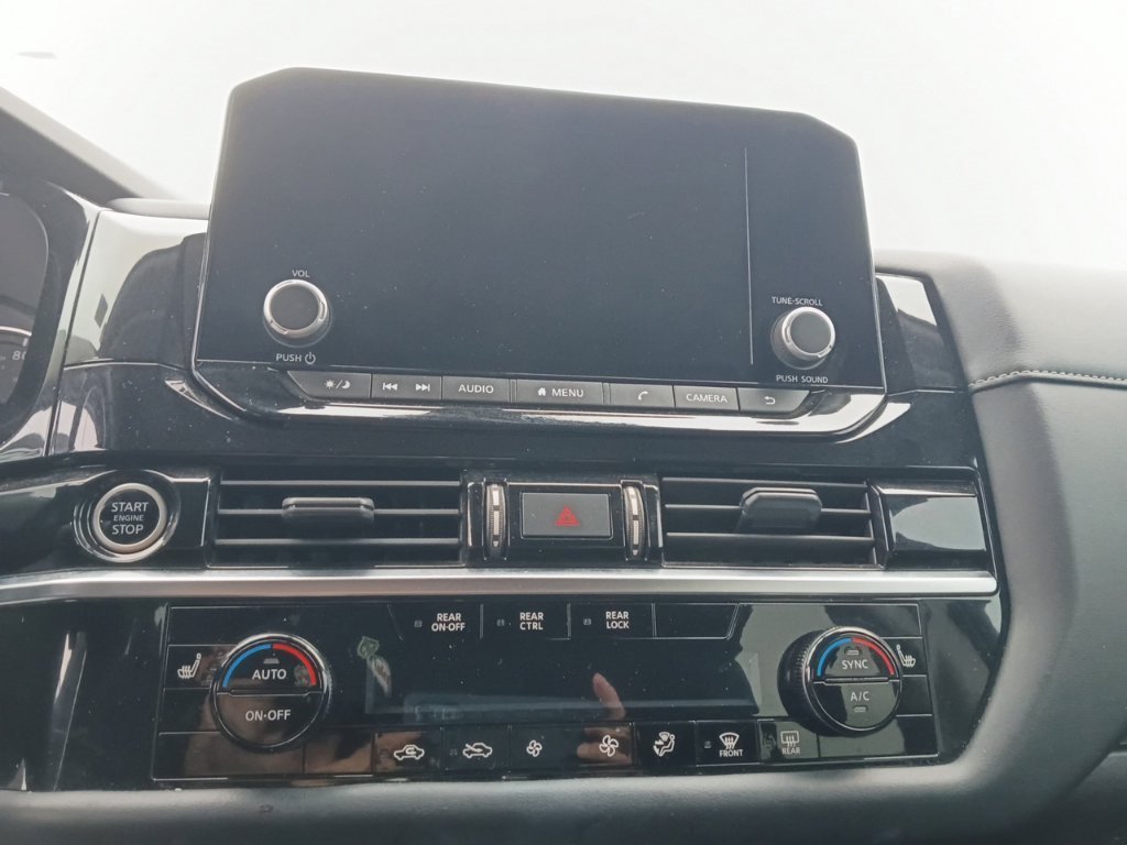 Used 2024 Nissan Pathfinder SV FWD image 10