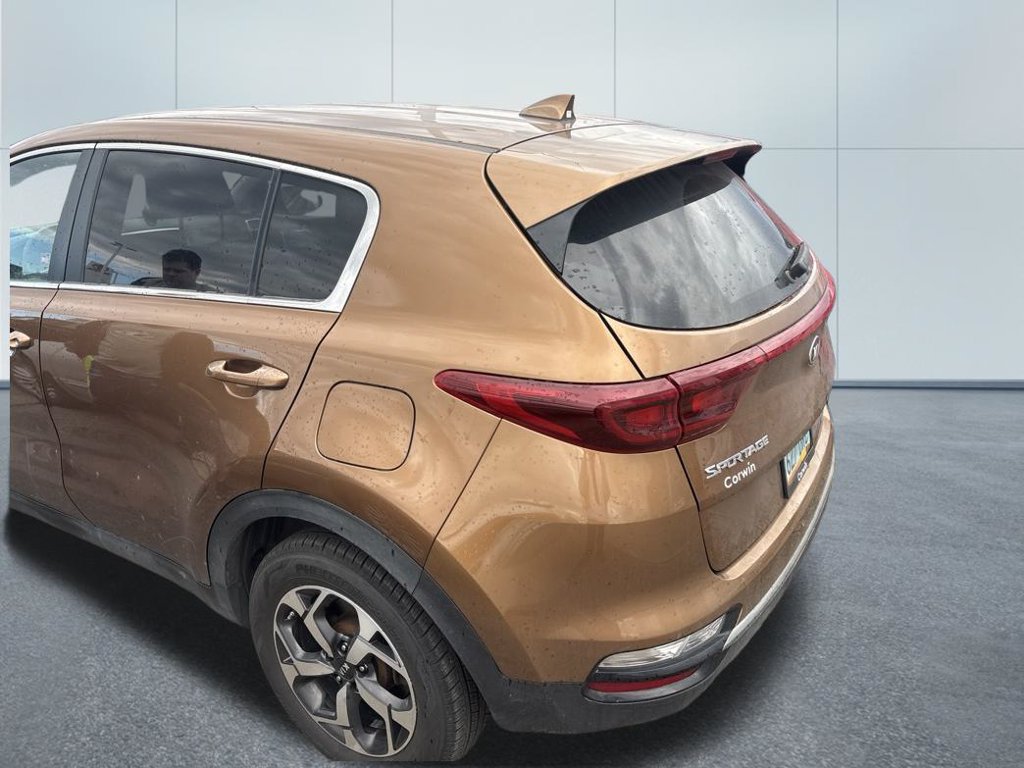 Used 2020 Kia Sportage LX AWD/4WD image 3