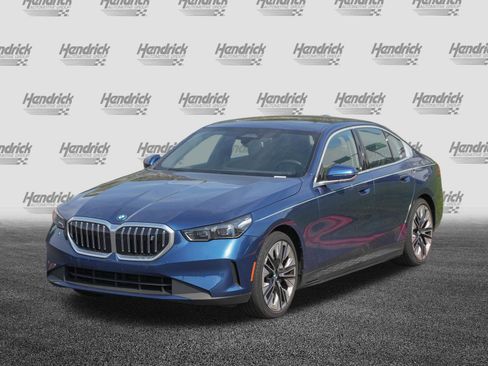 Used 2024 BMW i5 eDrive40i w/ Convenience Package RWD image 5