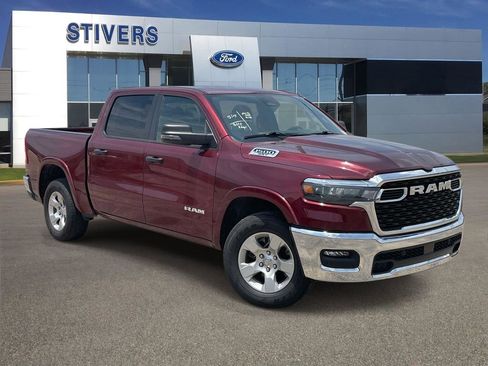 Used 2025 RAM 1500 Big Horn AWD/4WD image 1