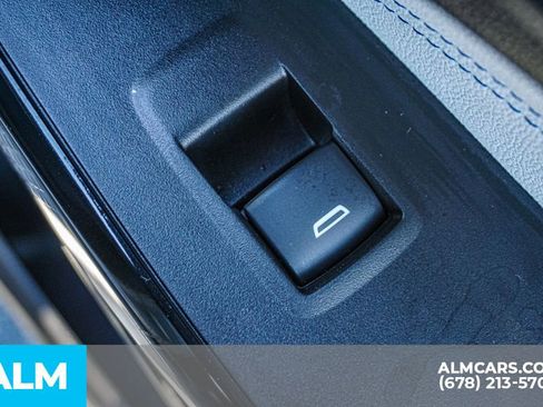 Used 2025 Chevrolet Trax LT w/ LT Convenience Package image 51