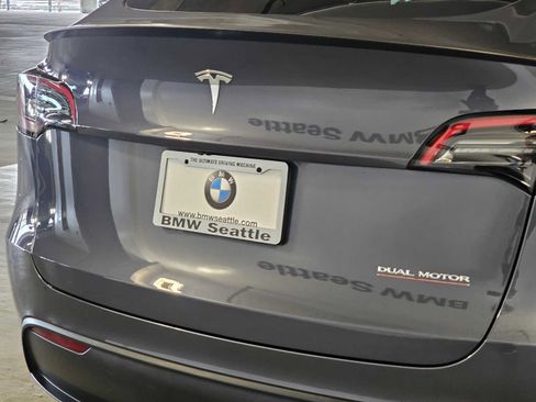 Used 2023 Tesla Model Y Performance AWD/4WD image 7