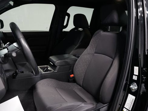 Certified 2025 Toyota Tacoma SR5 image 28