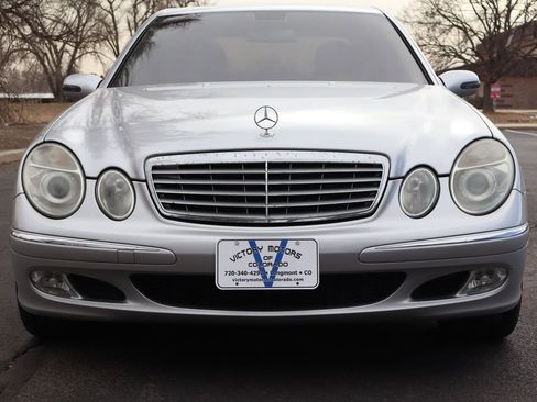 Used 2005 Mercedes-Benz E 500 4MATIC image 13