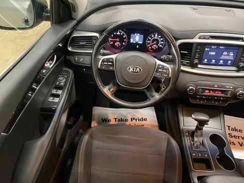 Used 2019 Kia Sorento AWD w/ LX Convenience Package image 24