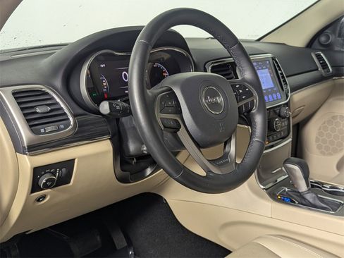 Used 2019 Jeep Grand Cherokee Limited w/ Luxury Group II image 11