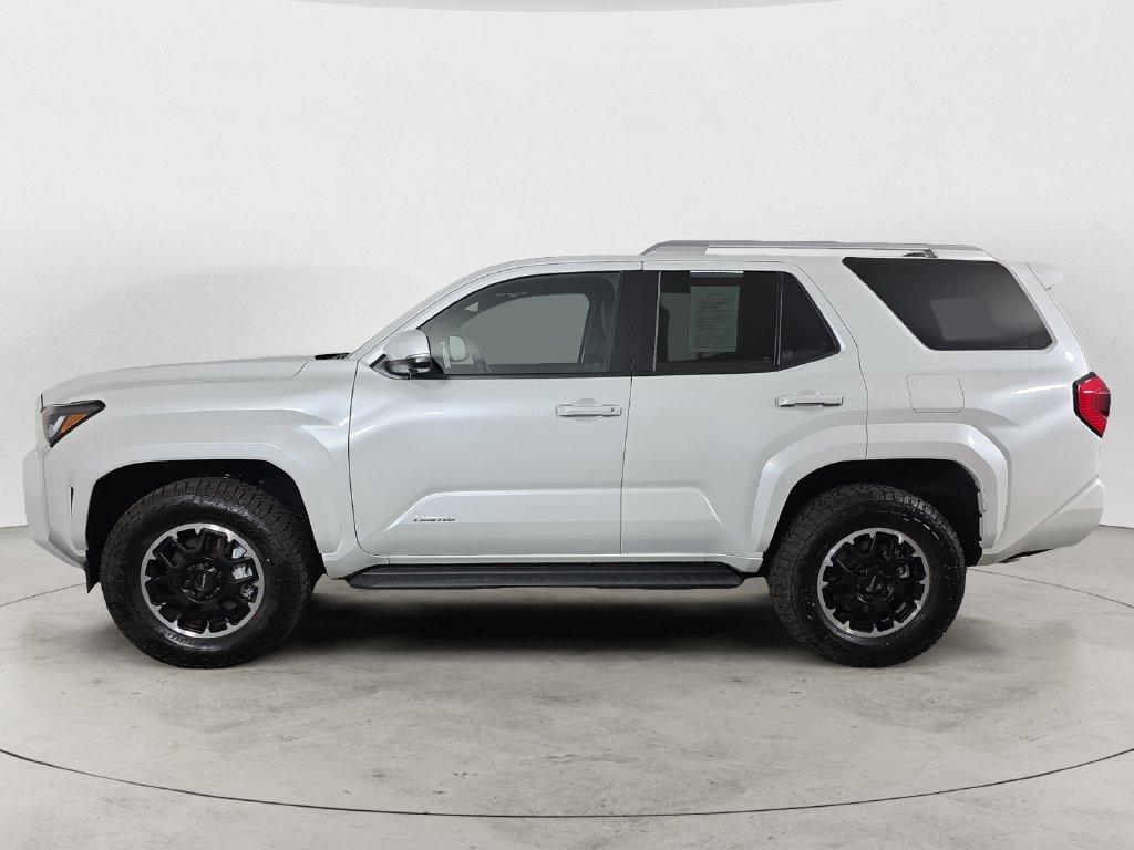 Used 2025 Toyota 4Runner Limited w/ Tow Technology Package AWD/4WD image 8