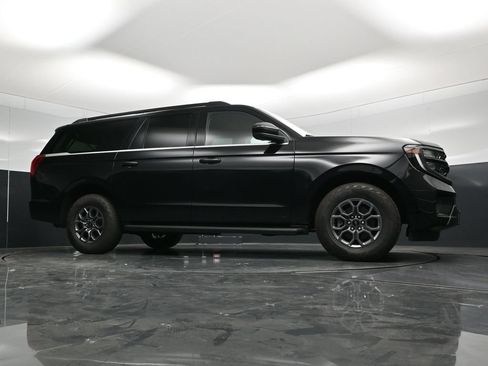 Used 2025 Ford Expedition Max Active AWD/4WD image 55