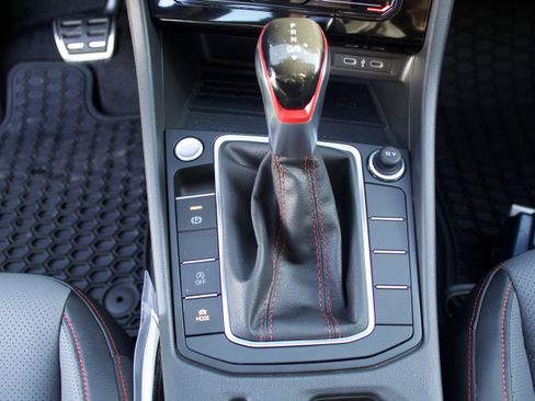 New 2026 Volkswagen Jetta GLI Autobahn FWD image 23
