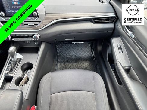 Certified 2025 Nissan Altima 2.5 SV FWD image 15