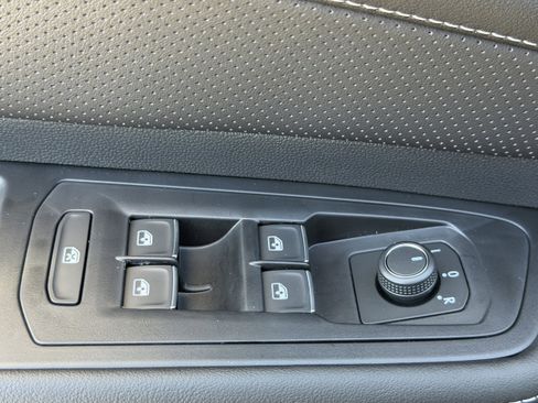 New 2026 Volkswagen Atlas SE image 17