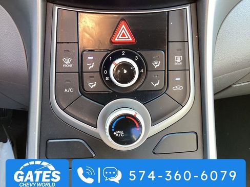 Used 2015 Hyundai Elantra SE w/ Option Group 02 image 14