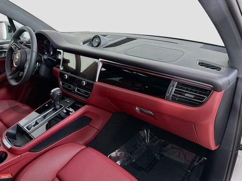 New 2026 Porsche Macan S image 31
