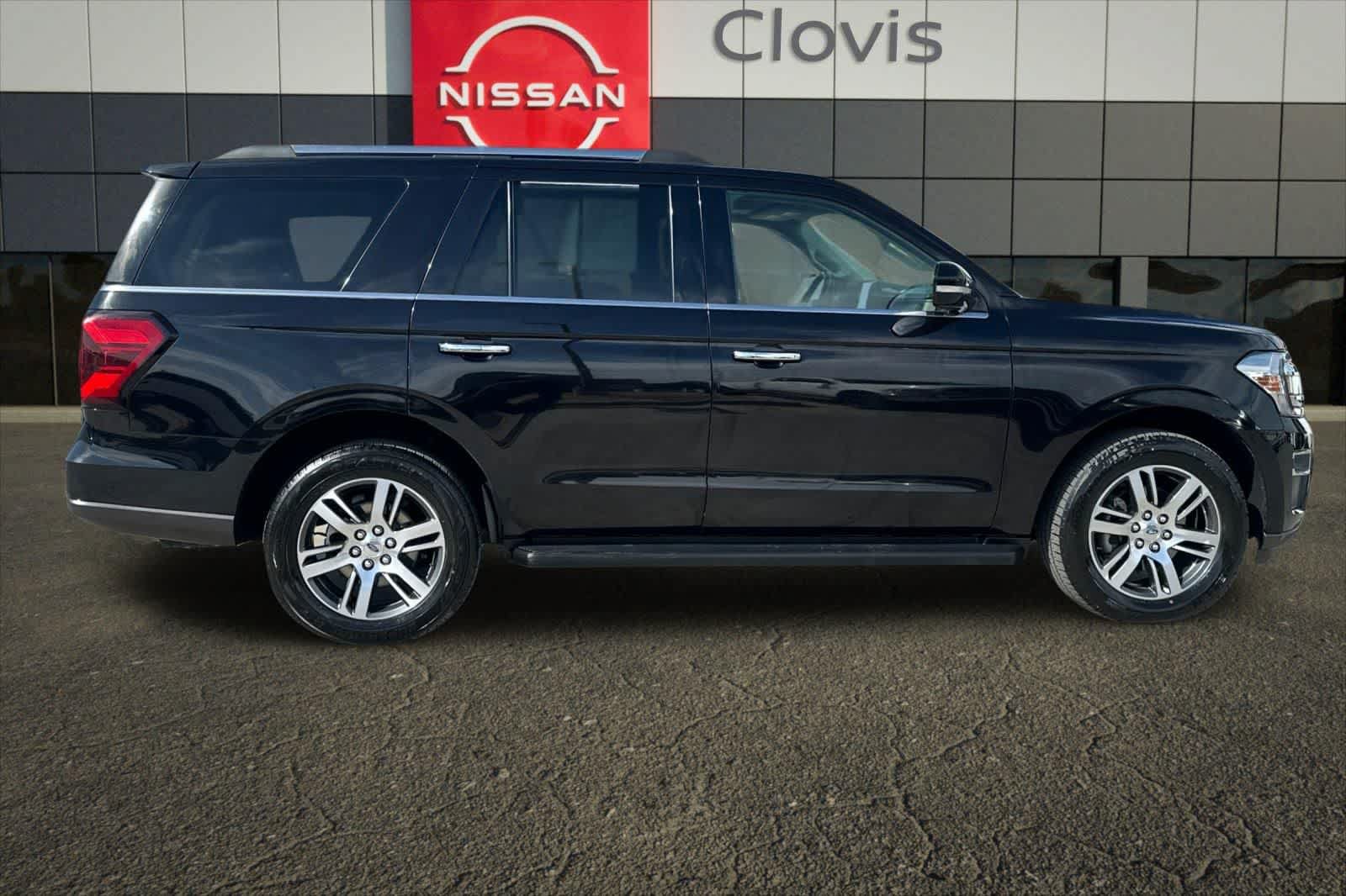 Used 2024 Ford Expedition Limited RWD image 13