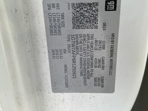 Used 2024 GMC Savana 2500 w/ Driver Convenience Package RWD image 42