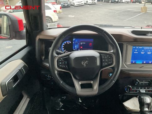 Used 2022 Ford Bronco Outer Banks image 32