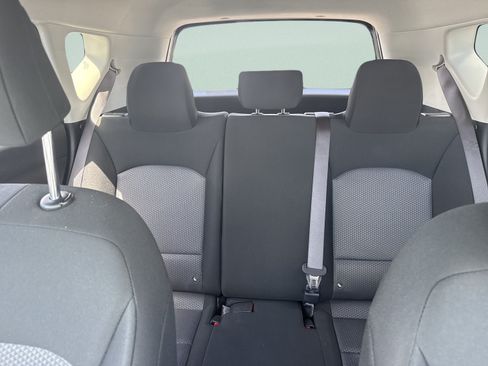 Used 2025 Kia Soul LX w/ LX Technology Package FWD image 24