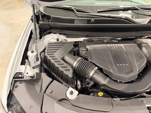 Used 2024 GMC Acadia AT4 image 32