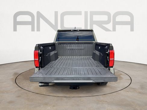 Used 2025 Toyota Tacoma TRD Sport AWD/4WD image 16