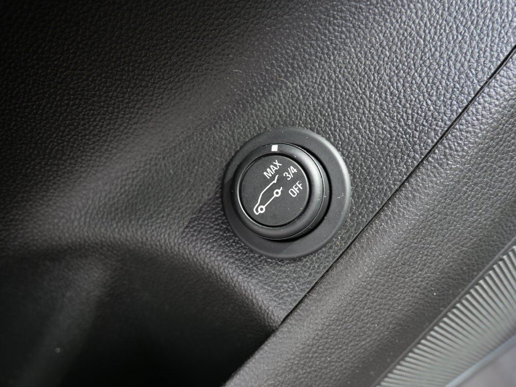 Used 2020 Buick Envision Premium w/ Driver Confidence Package AWD/4WD image 18