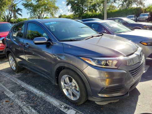Certified 2022 Honda HR-V LX image 2