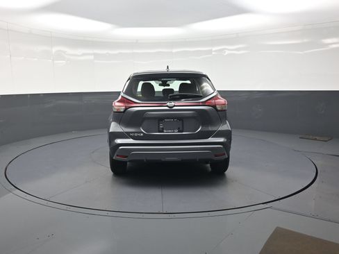 Used 2024 Nissan Kicks S FWD image 4