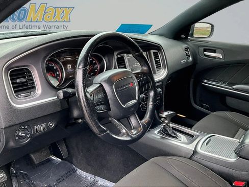 Used 2019 Dodge Charger SXT w/ Cold Weather Package AWD/4WD image 22