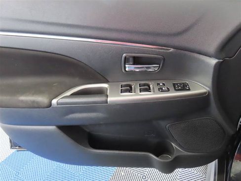 Used 2020 Mitsubishi Outlander Sport SE FWD image 21