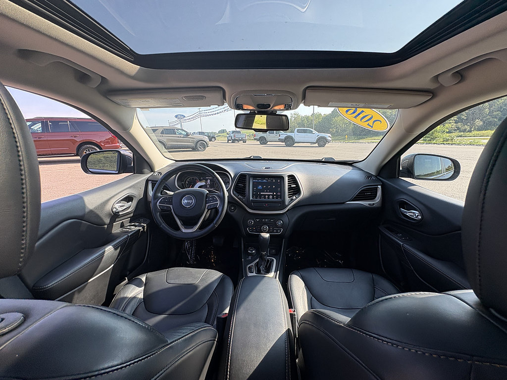 Used 2016 Jeep Cherokee Limited AWD/4WD image 20