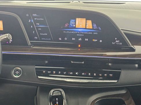 Used 2024 Cadillac Escalade ESV Premium Luxury Platinum AWD/4WD image 29