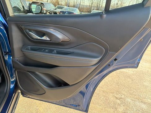 Used 2023 GMC Terrain SLT w/ Tech Package image 25